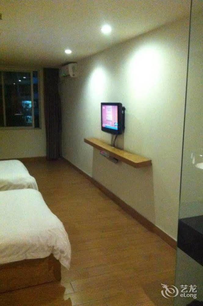 Loft Inn Qingyuan Lianjiang Road Branch Qingyuan (Guangdong) Extérieur photo